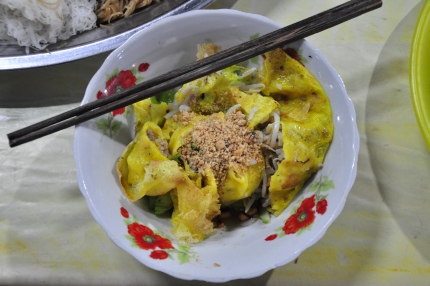 Rice noodles with omlette