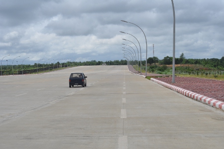 Empty roads of Nay Pyi Daw